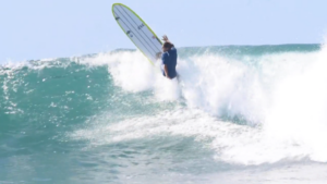 Prolongation estivale en longboard à Trestles